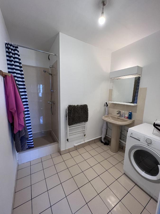 Appartement Accueillant, Tres Bien Situe Nantes Luaran gambar